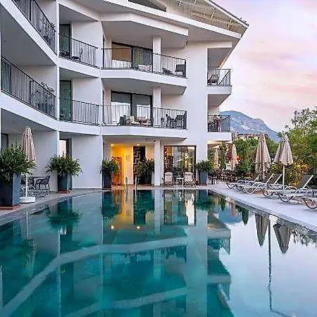 Payava By True Blue 3*